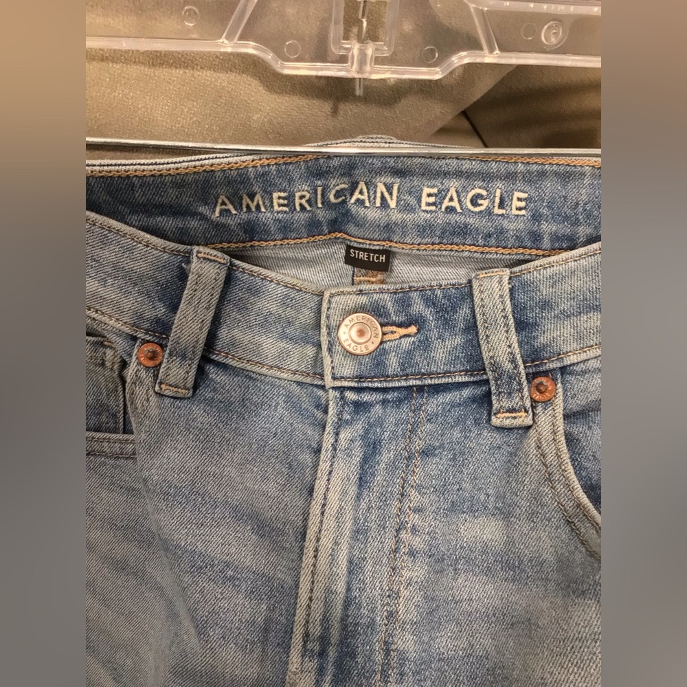 American Eagle Stretch Mom Jeans - Picture 7 of 9